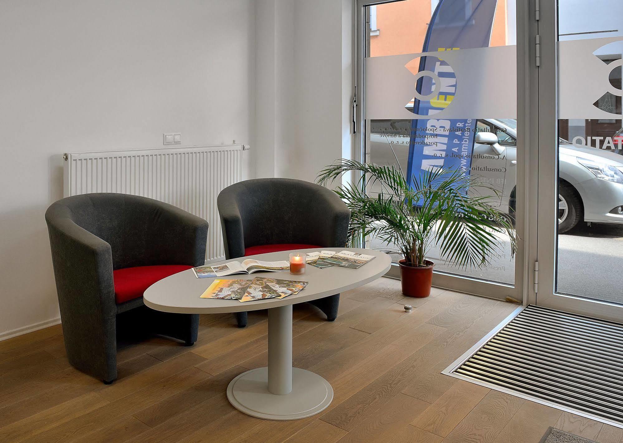Ambiente Serviced Apartments - Dunajska Братислава Екстериор снимка